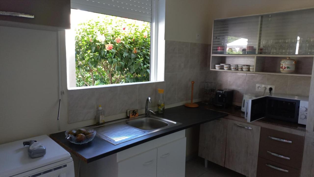 Charmant Petit T2 Dans Maison Vieux-Bourg Exterior photo